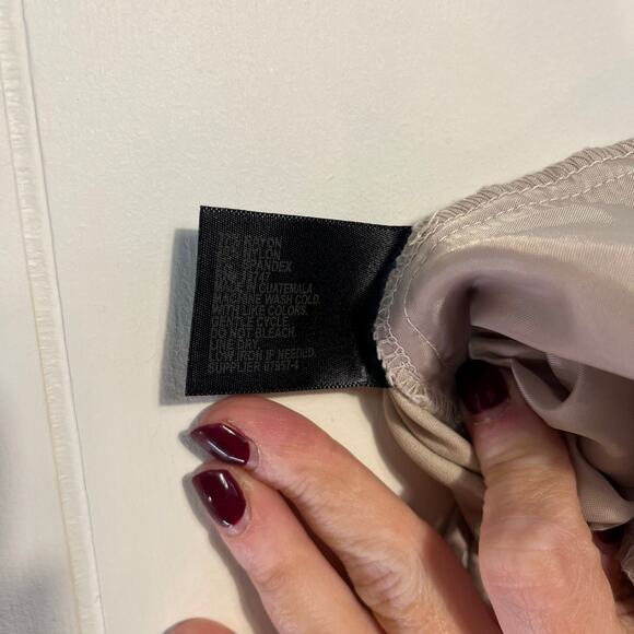 Worthington Petite Women's Khaki Capris Stretch Slacks 16P - Picture 4 of 4